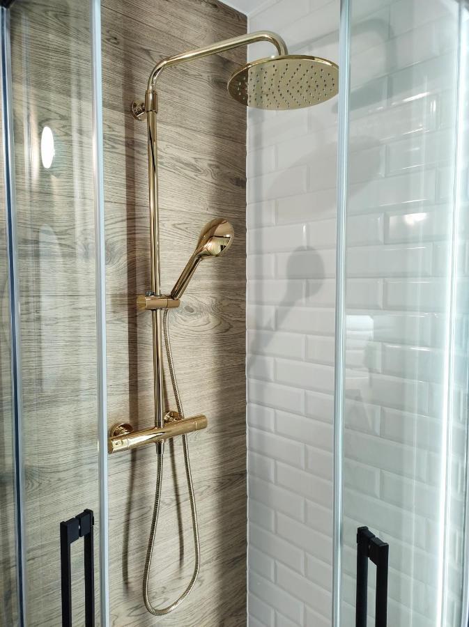 Cozy And Great Location By Cooee Apartments Варшава Екстериор снимка