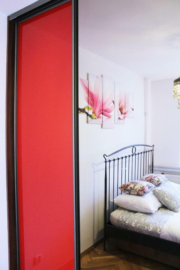 Cozy And Great Location By Cooee Apartments Варшава Екстериор снимка