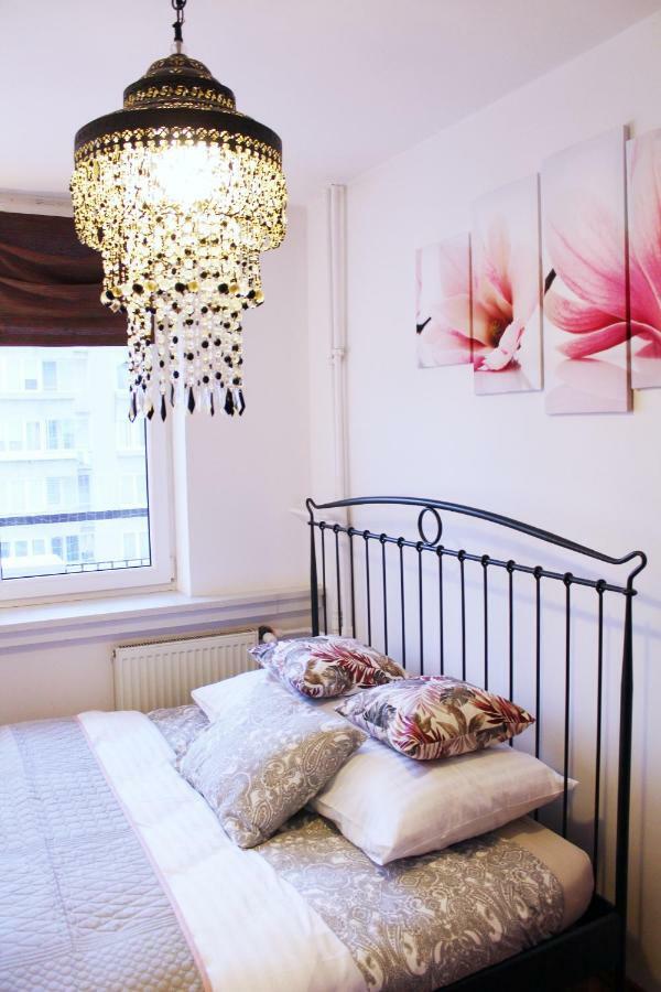 Cozy And Great Location By Cooee Apartments Варшава Екстериор снимка