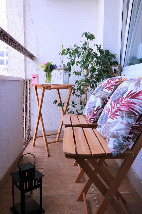 Cozy And Great Location By Cooee Apartments Варшава Екстериор снимка